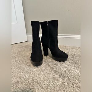 New Women’s 4” Zip Up Black Bootie Heels